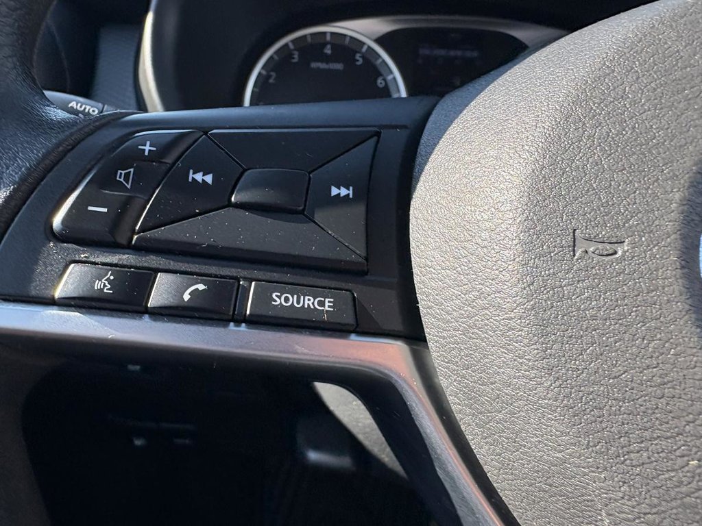 2021 Nissan Kicks S  MAGS I CARPLAY HEATED SEATS I CAMERA I ACTIVE SECURITY in Montréal, Quebec - 11 - w1024h768px
