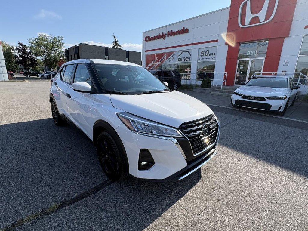 2021 Nissan Kicks S  MAGS I CARPLAY HEATED SEATS I CAMERA I ACTIVE SECURITY in Montréal, Quebec - 1 - w1024h768px