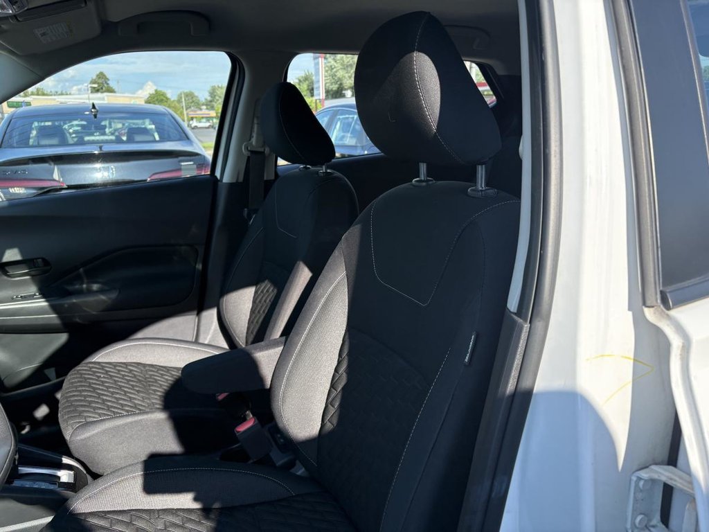 2021 Nissan Kicks S  MAGS I CARPLAY HEATED SEATS I CAMERA I ACTIVE SECURITY in Montréal, Quebec - 5 - w1024h768px