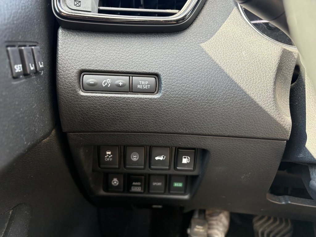 2018 Nissan Rogue AWD SL 113,000 KM! LEATHER I HEATED SEATS I PANORAMIC SUNROOF I MAGS I CARPLAY I STARTER in Montréal, Quebec - 12 - w1024h768px