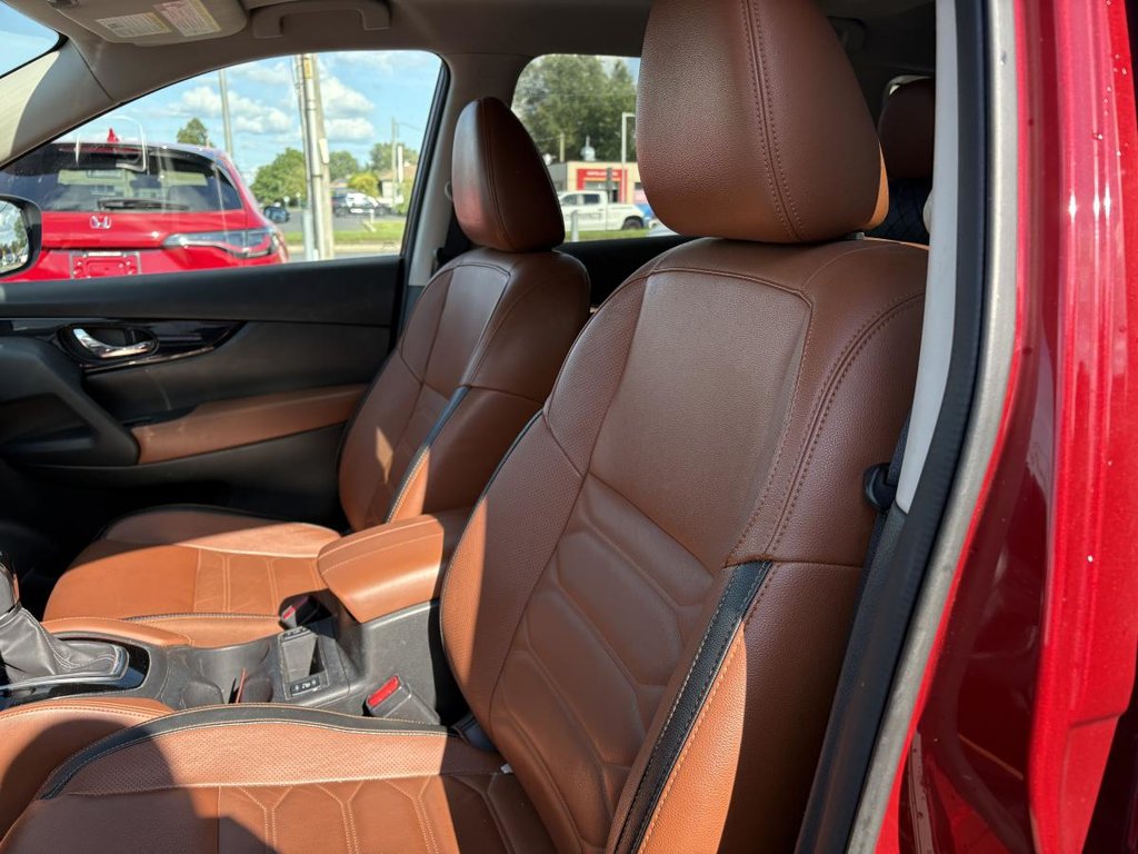 2018 Nissan Rogue AWD SL 113,000 KM! LEATHER I HEATED SEATS I PANORAMIC SUNROOF I MAGS I CARPLAY I STARTER in Montréal, Quebec - 7 - w1024h768px