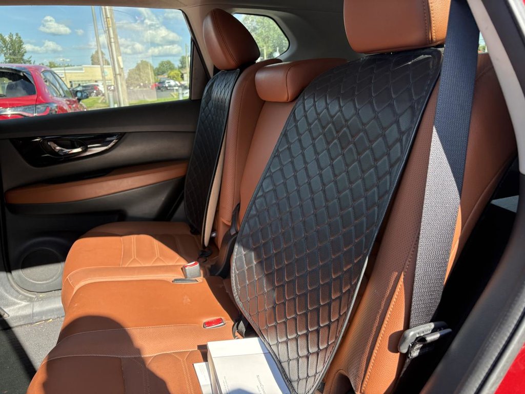 2018 Nissan Rogue AWD SL 113,000 KM! LEATHER I HEATED SEATS I PANORAMIC SUNROOF I MAGS I CARPLAY I STARTER in Montréal, Quebec - 6 - w1024h768px