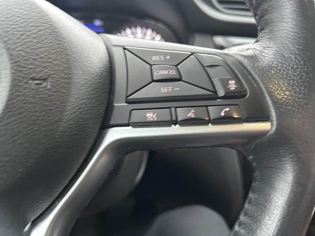 Nissan Rogue AWD SL 113,000 KM! LEATHER I HEATED SEATS I PANORAMIC SUNROOF I MAGS I CARPLAY I STARTER 2018 à Montréal, Québec - 11 - w1024h768px