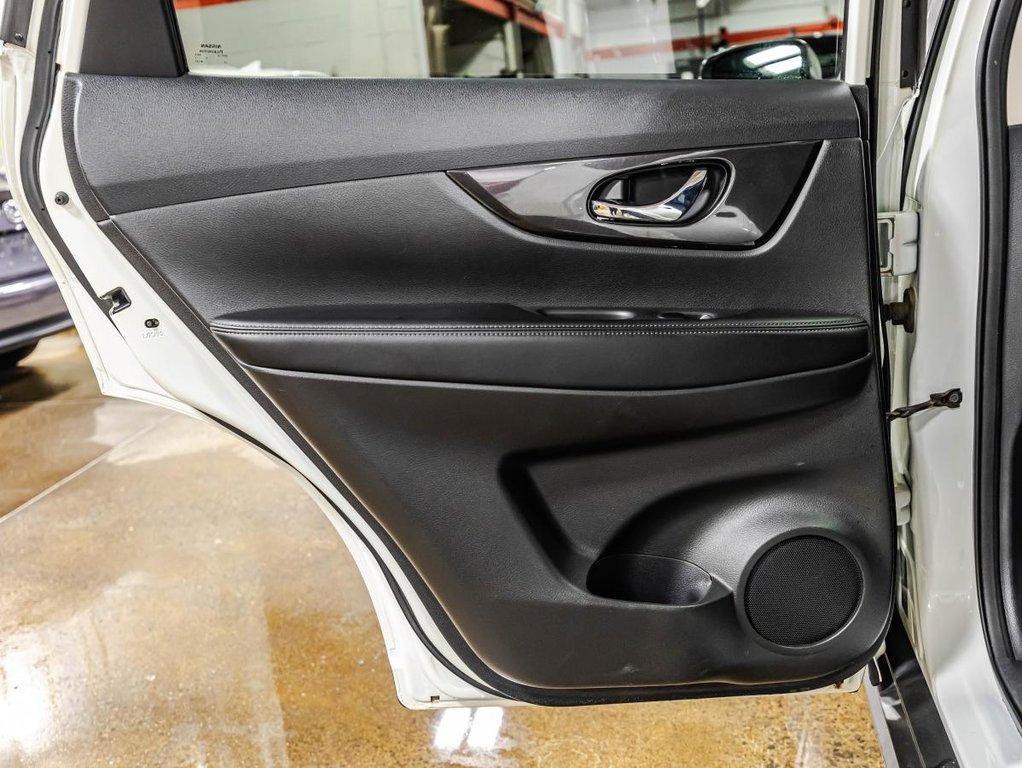 Nissan Rogue SV AWD NO ACCIDEDNT I PANORAMIC SUNROOF I MAGS I STARTER I HEATED SEATS I CARPLAY 2019 à Montréal, Québec - 13 - w1024h768px