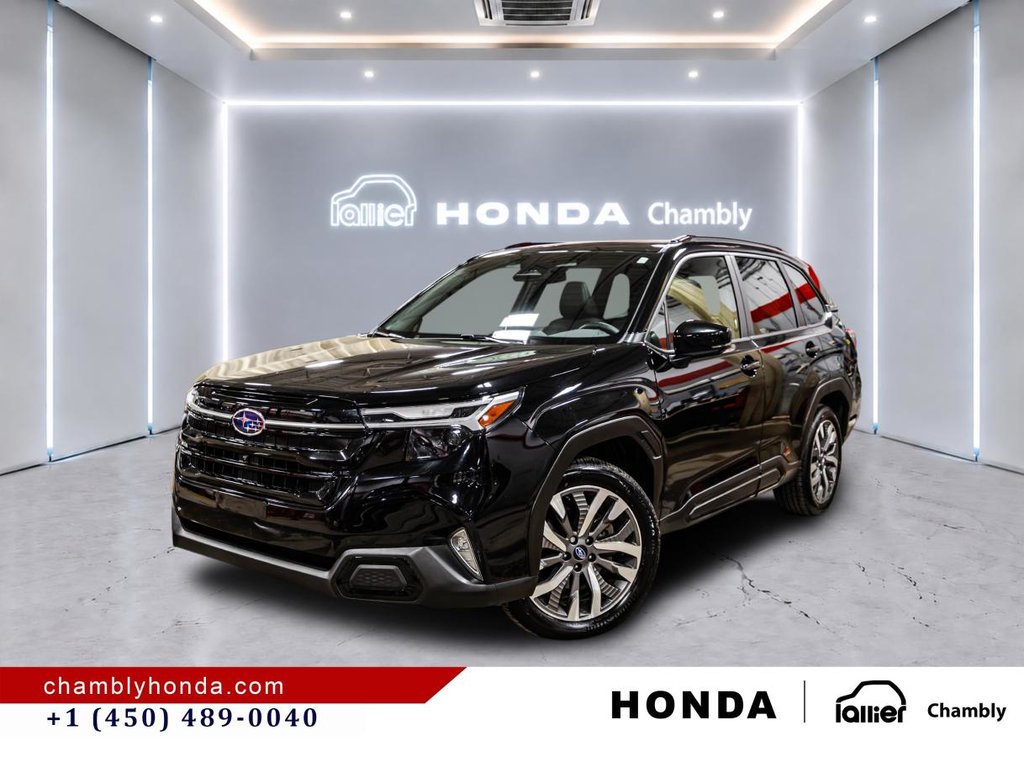 2025 Subaru Forester Premier AWD 13,000 KM I LEATHER I HEATED SEAT I CAMMERA I MAGS I CARPLAY I SUNROOF I ACTIVE SECURIT in Montréal, Quebec - 1 - w1024h768px
