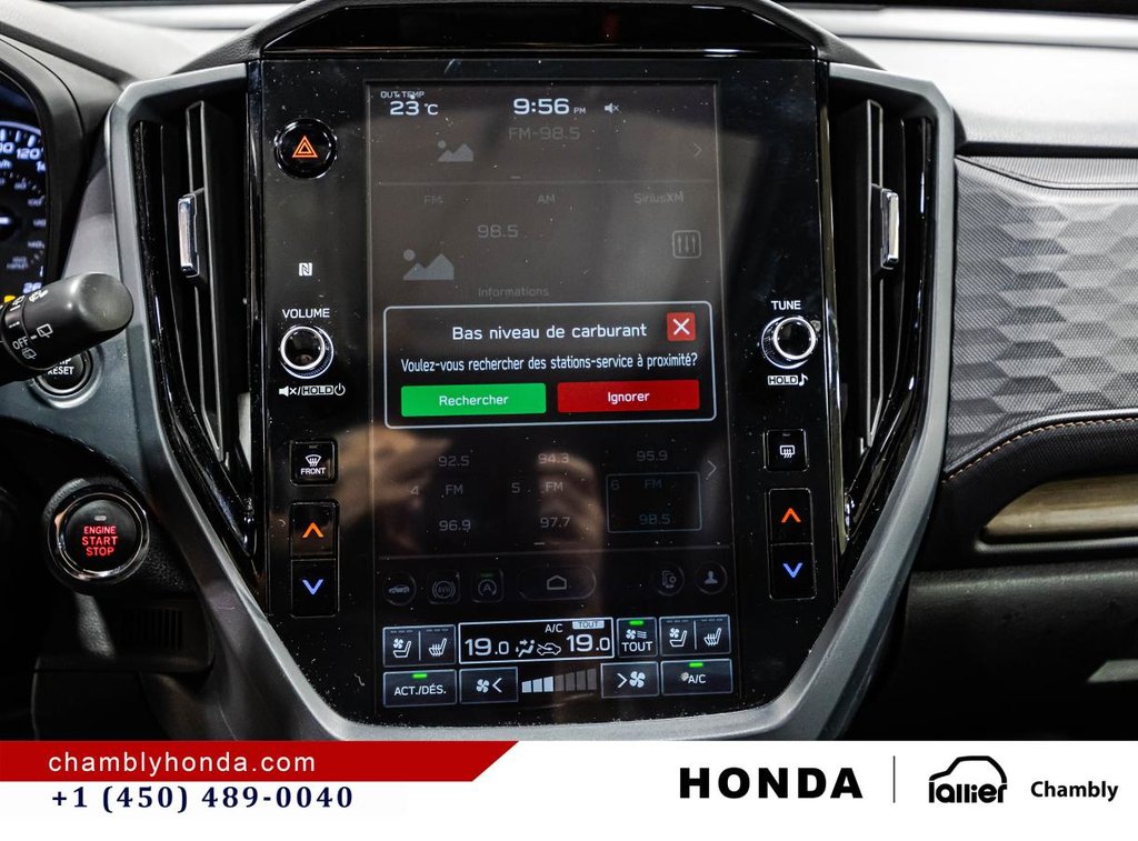2025 Subaru Forester Premier AWD 13,000 KM I LEATHER I HEATED SEAT I CAMMERA I MAGS I CARPLAY I SUNROOF I ACTIVE SECURIT in Montréal, Quebec - 25 - w1024h768px