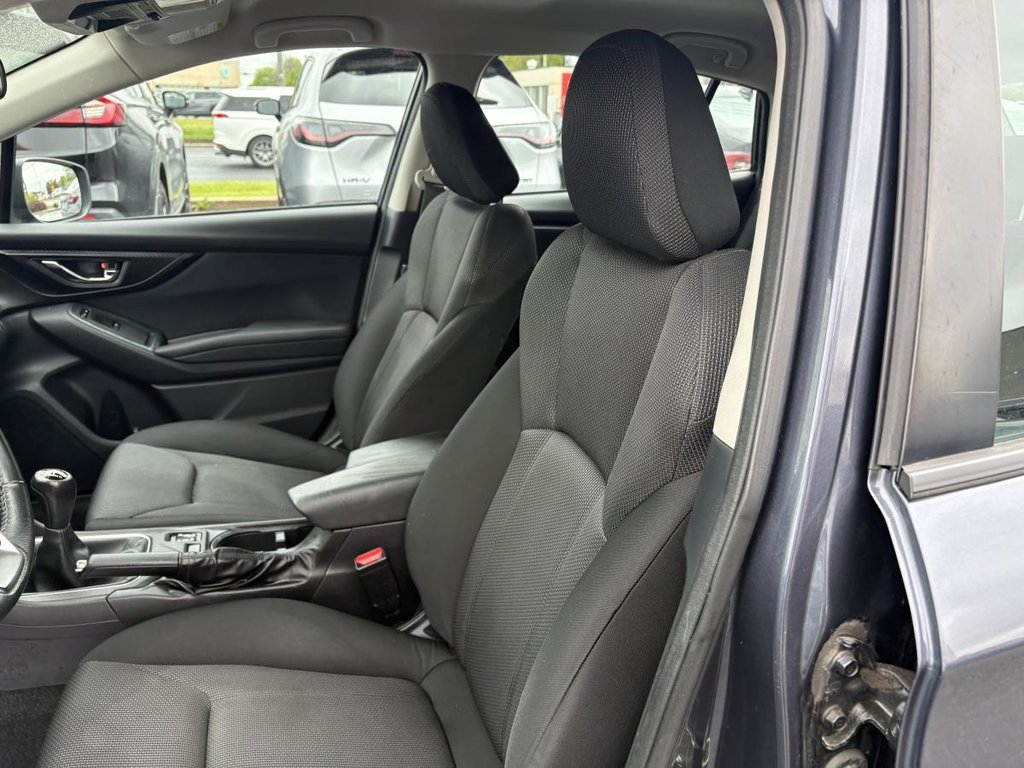 2017 Subaru Impreza Touring HATCHABACK i MANUAL TRANSMISSION I HEATED SEATS I BLUETOOTH I CAMERA in Montréal, Quebec - 7 - w1024h768px
