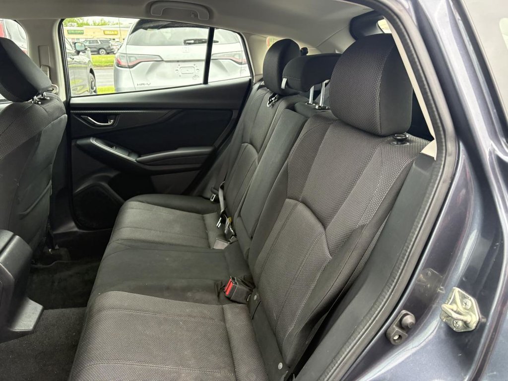 2017 Subaru Impreza Touring HATCHABACK i MANUAL TRANSMISSION I HEATED SEATS I BLUETOOTH I CAMERA in Montréal, Quebec - 6 - w1024h768px