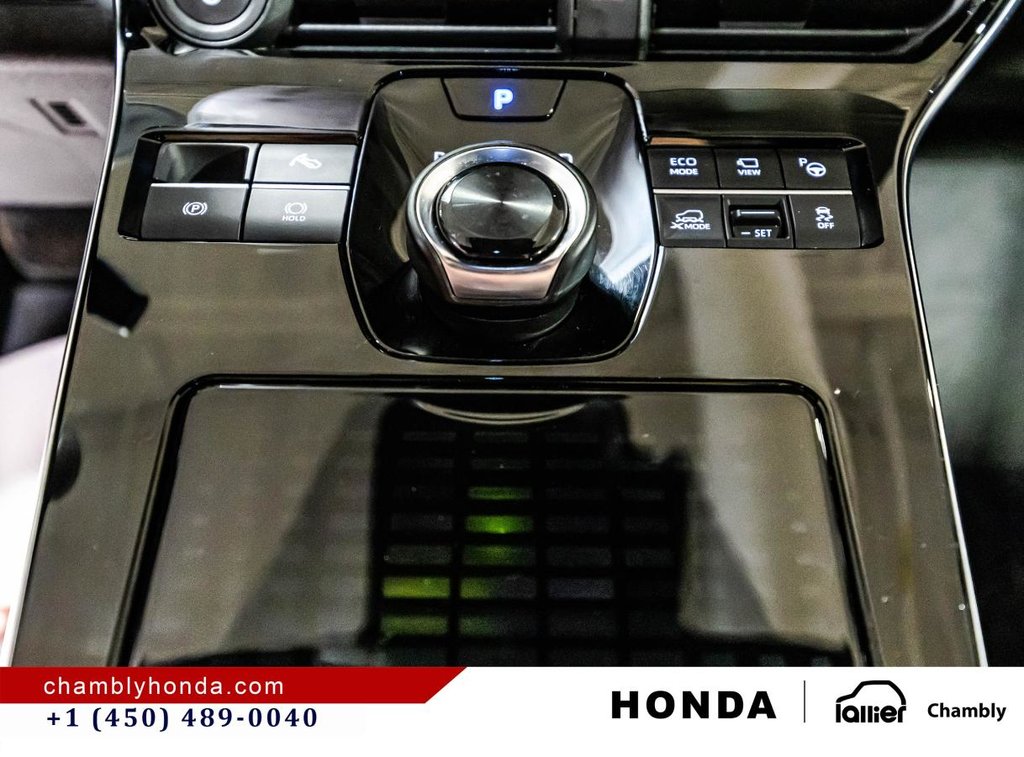 Toyota bZ4X XLE AWD I HEATED & VENTILATED SEATS I SUNROOF I MAGS I CARPLAY I ACTIVE SECURITY 2023 à Montréal, Québec - 26 - w1024h768px