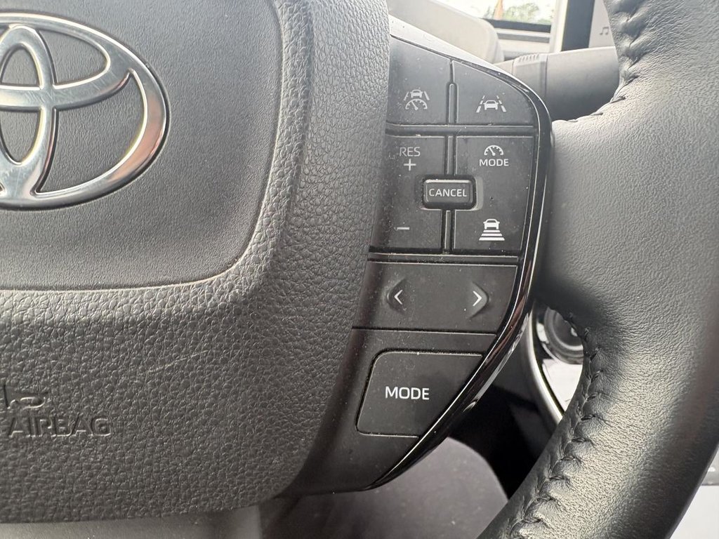 Toyota bZ4X LE 42,000 KMI MAGS I HEATED SEATS I CAMERA I CARPLAY I ACTIVE SECURITY 2024 à Montréal, Québec - 10 - w1024h768px