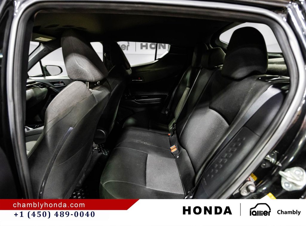 Toyota C-HR XLE 2019 à Montréal, Québec - 13 - w1024h768px