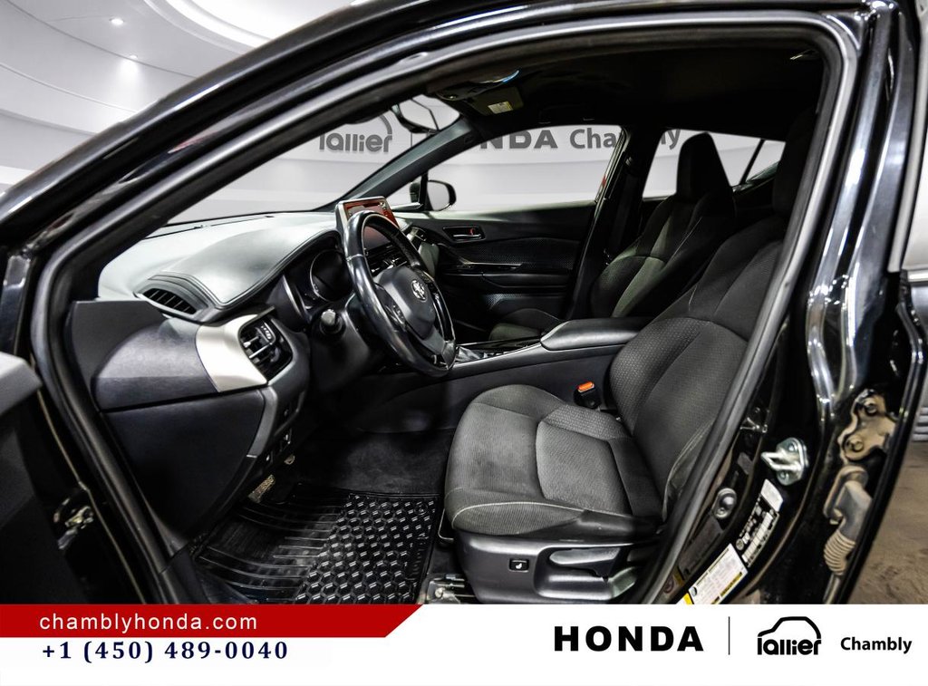 Toyota C-HR XLE 2019 à Montréal, Québec - 18 - w1024h768px