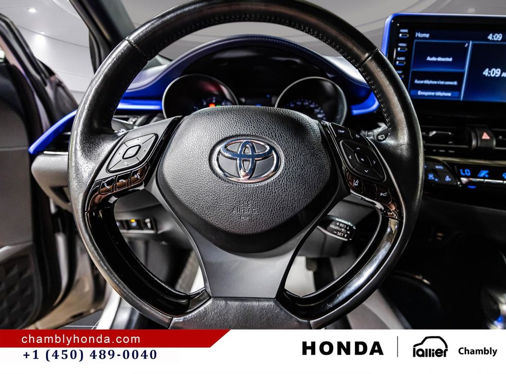 Toyota C-HR XLE Premium MINT CONDITION I HEATED SEATS I MAGS I CAMERA I CARPLAY I ACTIVE SECURITY 2020 à Montréal, Québec - 21 - w1024h768px