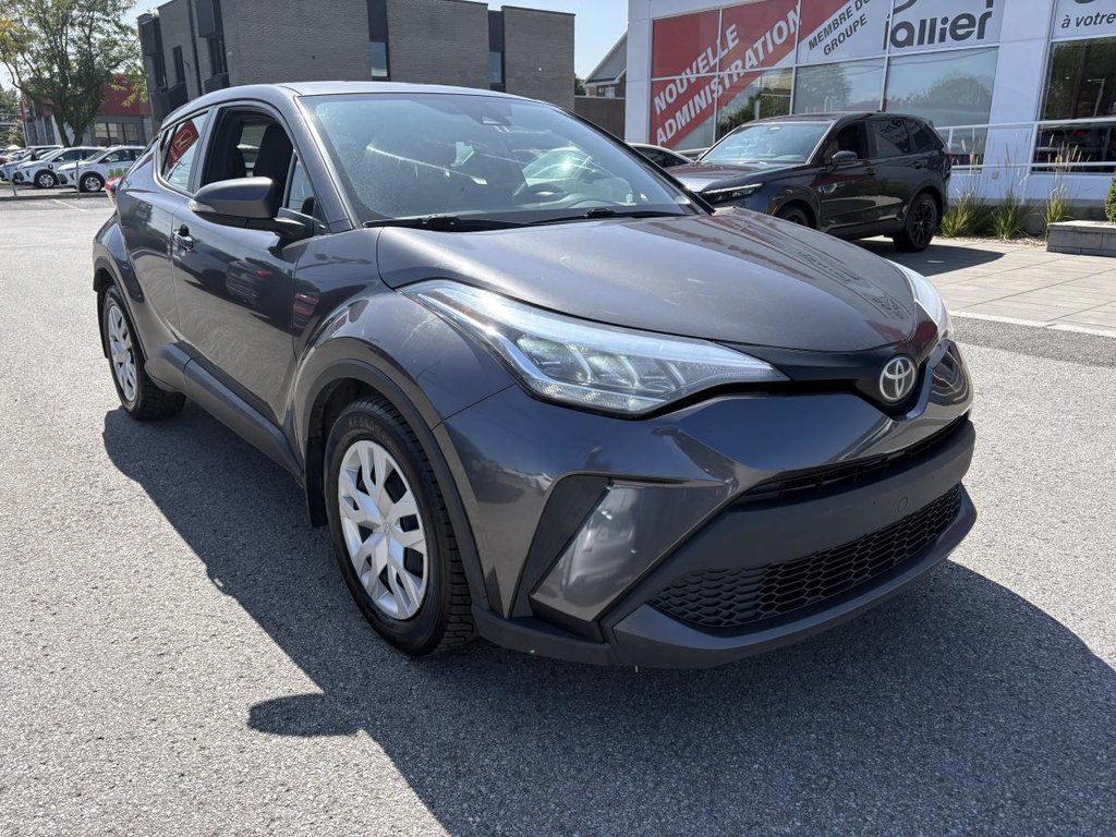 2022 Toyota C-HR LE CARPLAY I CAMERA I BLUETOOTH I ACTIVE SECURITY in Montréal, Quebec - 2 - w1024h768px