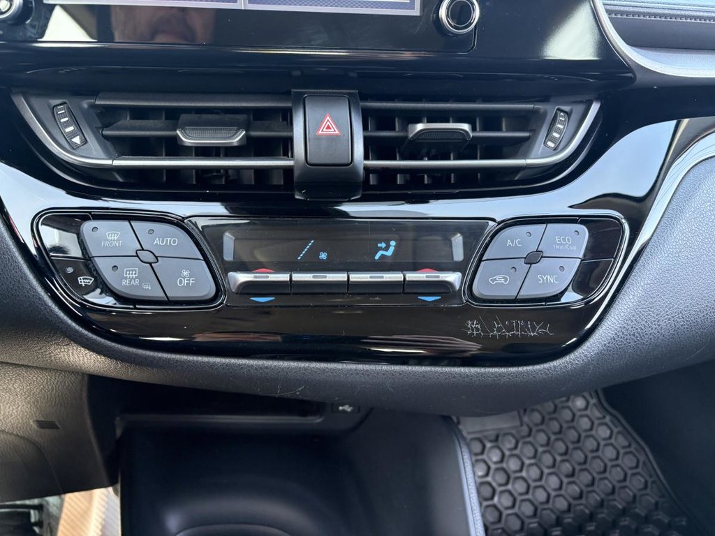 2022 Toyota C-HR LE CARPLAY I CAMERA I BLUETOOTH I ACTIVE SECURITY in Montréal, Quebec - 10 - w1024h768px