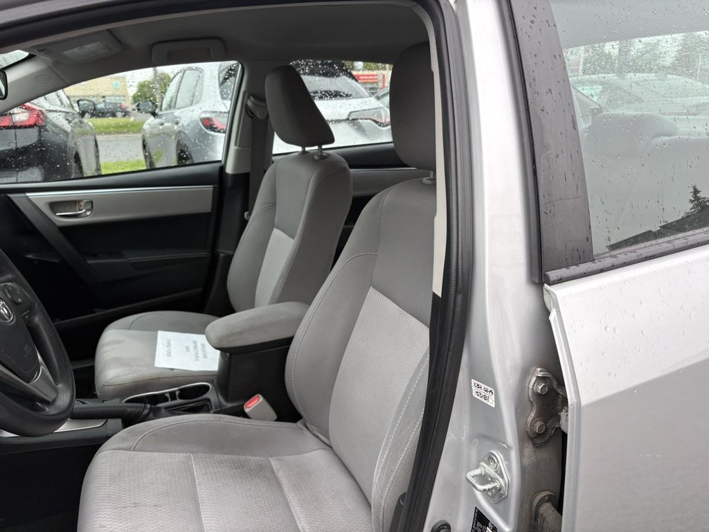 2014 Toyota Corolla LE 105,000 KM!! I NO ACCIDENT I CAMERA I BLEUTOOTH I HEATED SEATS in Montréal, Quebec - 6 - w1024h768px