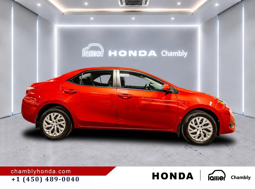 2018 Toyota Corolla LE 28,000 KM!!! AUTOMATIC I HEATED SEATS I BLUETOOTH I CAMERA in Montréal, Quebec - 8 - w1024h768px