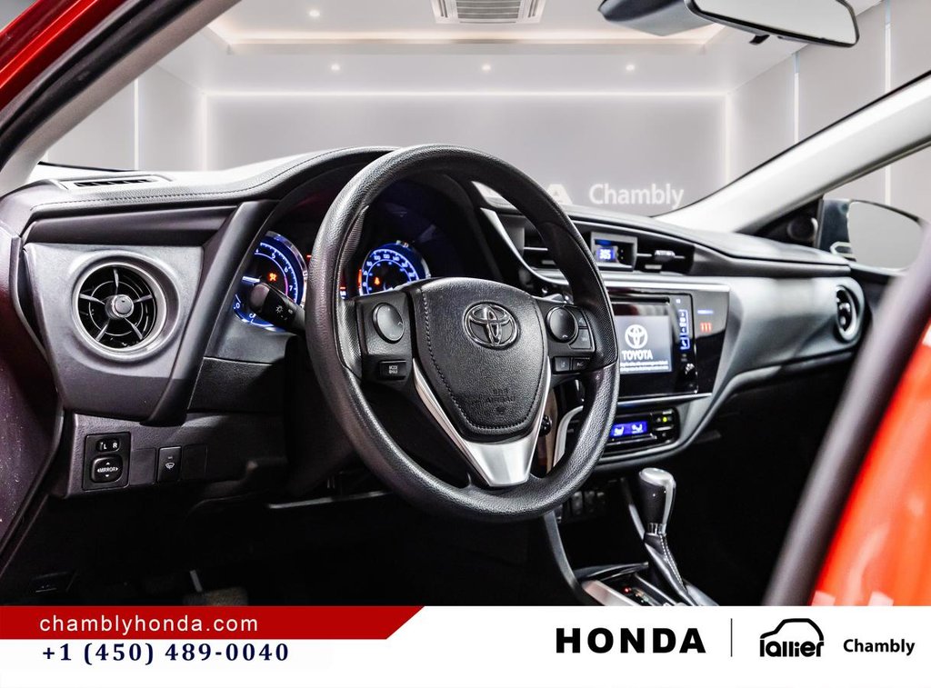 2018 Toyota Corolla LE 28,000 KM!!! AUTOMATIC I HEATED SEATS I BLUETOOTH I CAMERA in Montréal, Quebec - 19 - w1024h768px