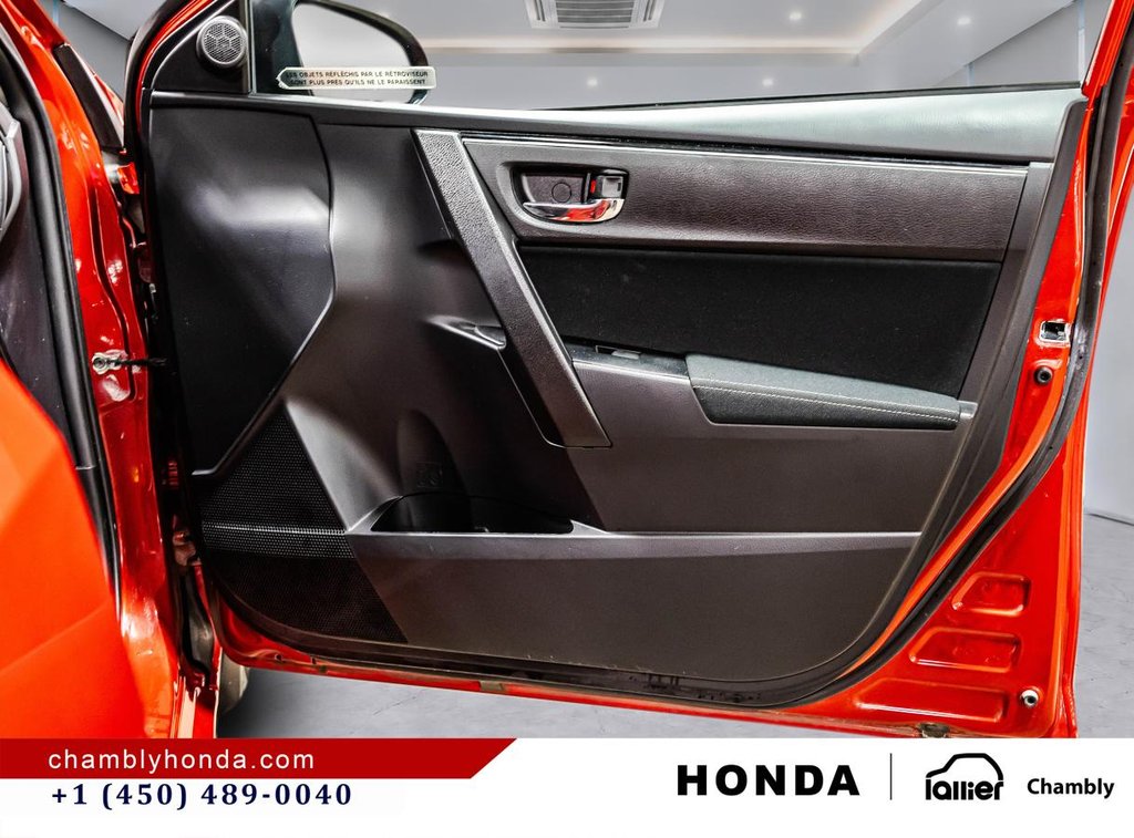 2018 Toyota Corolla LE 28,000 KM!!! AUTOMATIC I HEATED SEATS I BLUETOOTH I CAMERA in Montréal, Quebec - 16 - w1024h768px