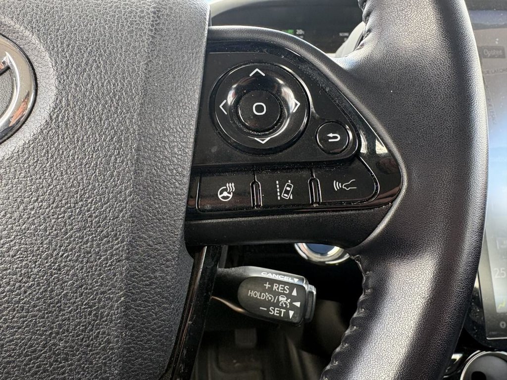 Toyota Prius Prime Upgrade Auto I LEATHER I BIG SCREEN I HEATED SEATS AND STEERING WHEEL I ACTIVE SECURITY 2020 à Montréal, Québec - 9 - w1024h768px