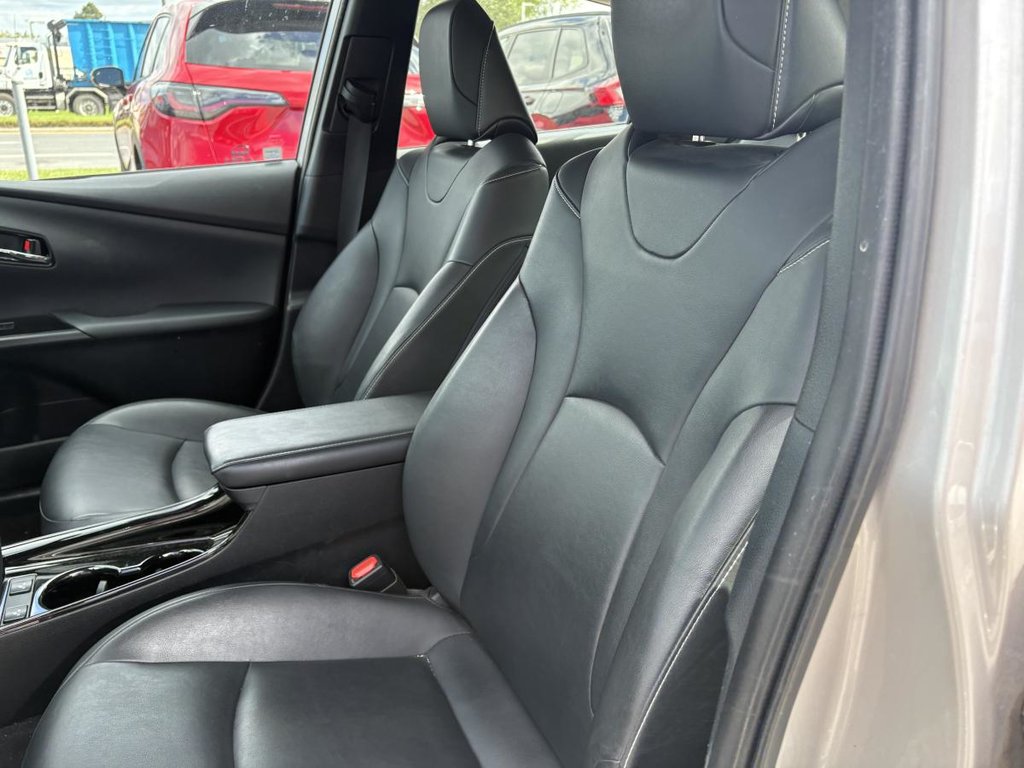 Toyota Prius Prime Upgrade Auto I LEATHER I BIG SCREEN I HEATED SEATS AND STEERING WHEEL I ACTIVE SECURITY 2020 à Montréal, Québec - 8 - w1024h768px