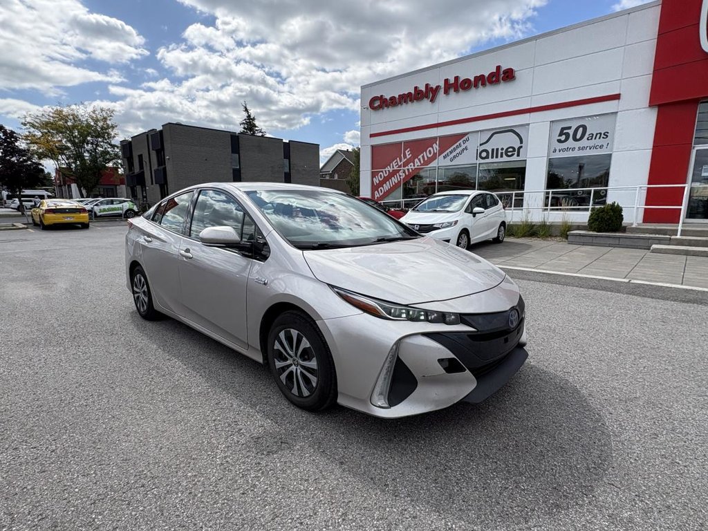 Toyota Prius Prime Upgrade Auto I LEATHER I BIG SCREEN I HEATED SEATS AND STEERING WHEEL I ACTIVE SECURITY 2020 à Montréal, Québec - 1 - w1024h768px