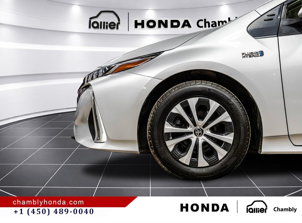 2021 Toyota Prius Prime MAGS I HEATED SEATS I CARPLAY I 2$ FOR A LITRE IS NOT THAT BAD!!! in Montréal, Quebec - 10 - w1024h768px