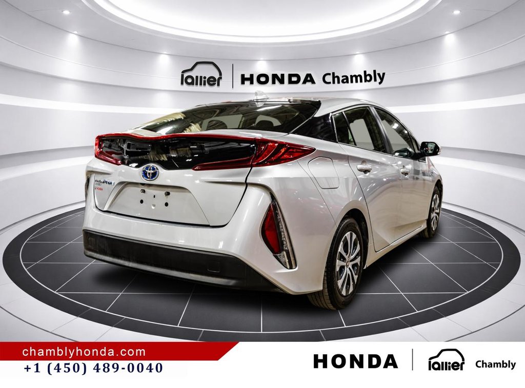 2021 Toyota Prius Prime MAGS I HEATED SEATS I CARPLAY I 2$ FOR A LITRE IS NOT THAT BAD!!! in Montréal, Quebec - 7 - w1024h768px