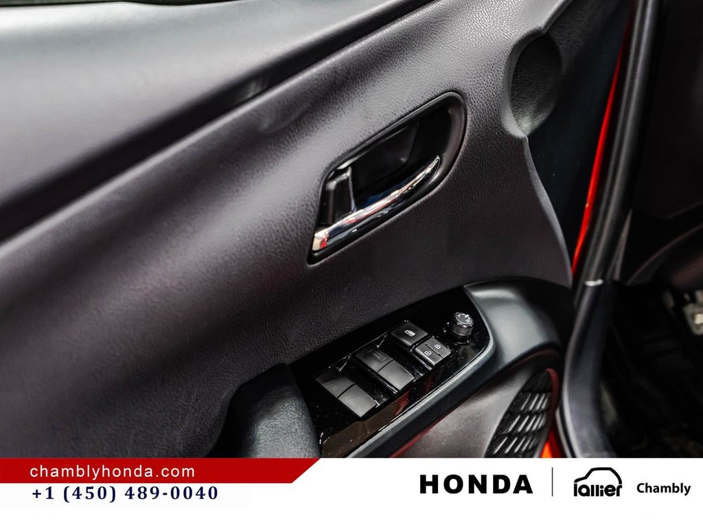 2022 Toyota Prius Prime MAGS I HEATED SEATS I CARPLAY I ACTIVESECURITY in Montréal, Quebec - 11 - w1024h768px