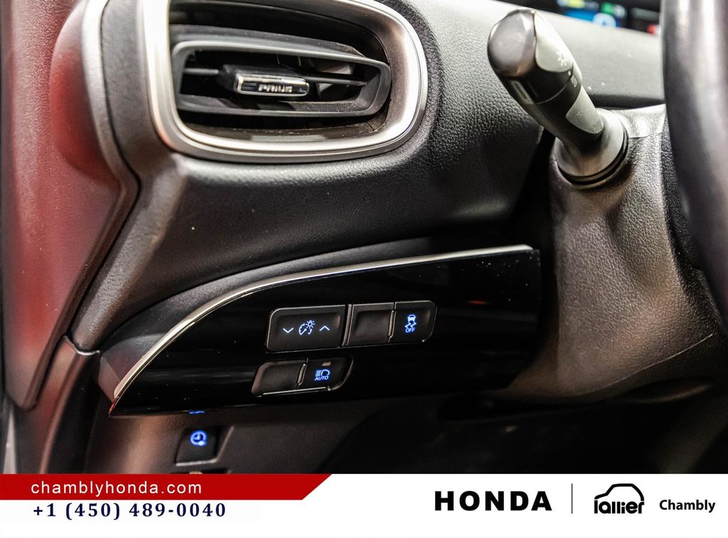 2022 Toyota Prius Prime MAGS I HEATED SEATS I CARPLAY I ACTIVESECURITY in Montréal, Quebec - 20 - w1024h768px
