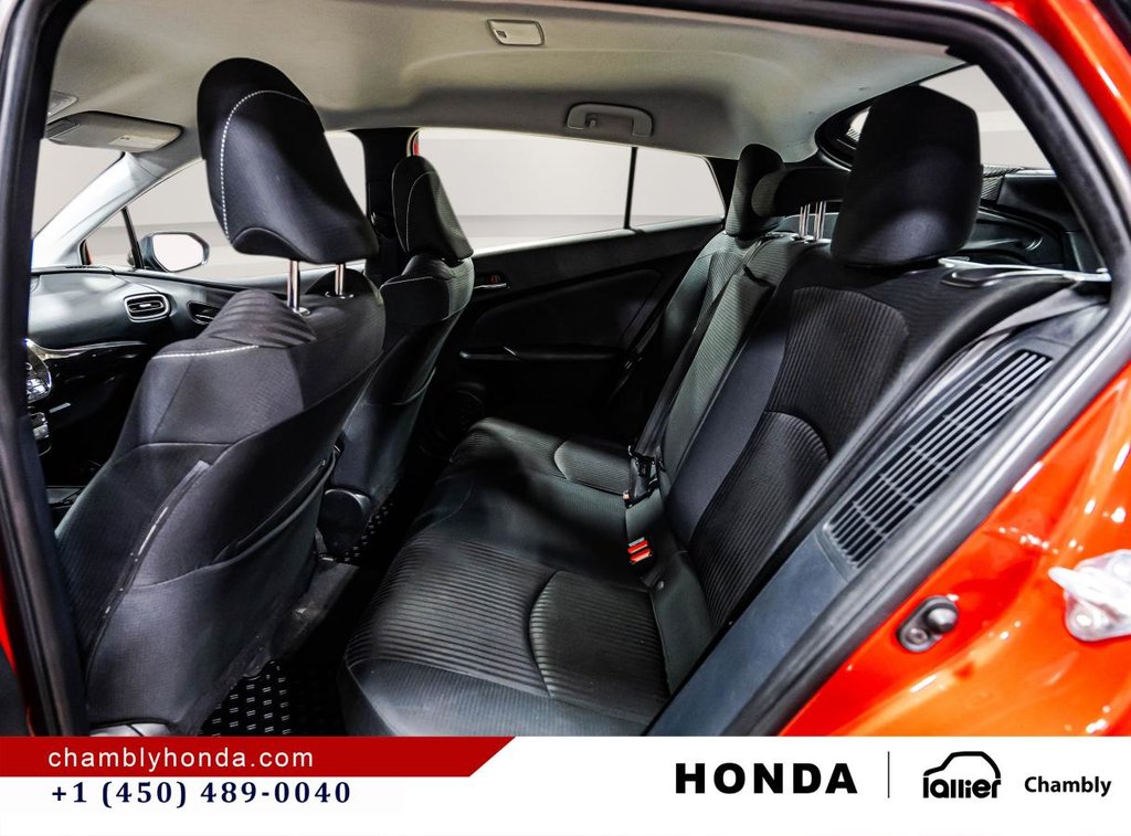 2022 Toyota Prius Prime MAGS I HEATED SEATS I CARPLAY I ACTIVESECURITY in Montréal, Quebec - 13 - w1024h768px