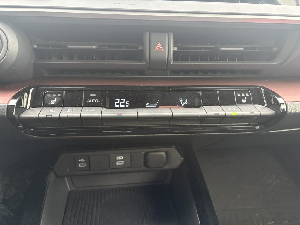 2023 Toyota Prius Prime SE Auto I CARPLAY I MAGS I HEATED SEATS I CAMERA I ACTIVE SECURITY in Montréal, Quebec - 8 - w1024h768px