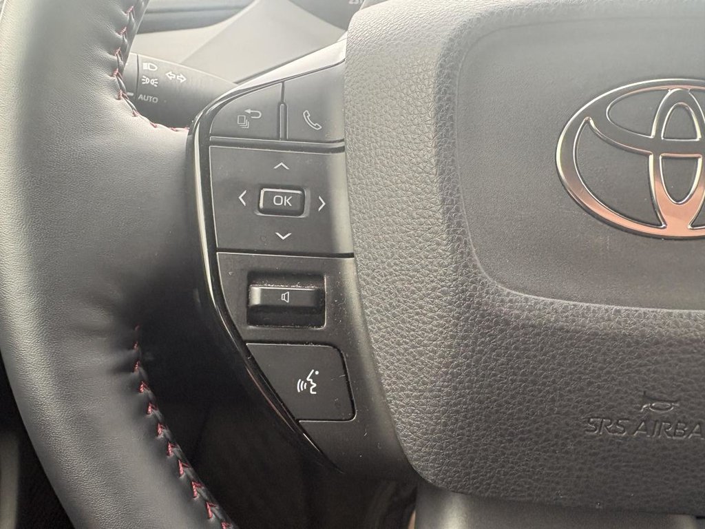 2023 Toyota Prius Prime SE Auto I CARPLAY I MAGS I HEATED SEATS I CAMERA I ACTIVE SECURITY in Montréal, Quebec - 10 - w1024h768px