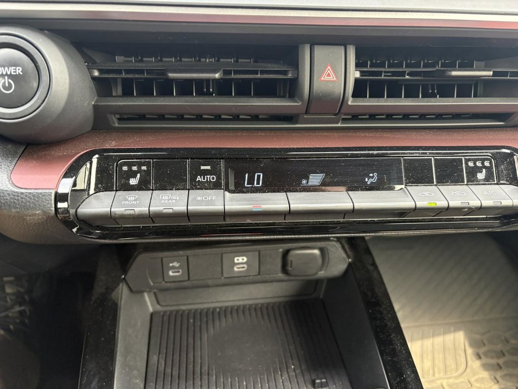 2024 Toyota Prius Prime SE CARPLAY I HEATED SEATS I CAMERA I SECURITTE ACTIVE in Montréal, Quebec - 10 - w1024h768px