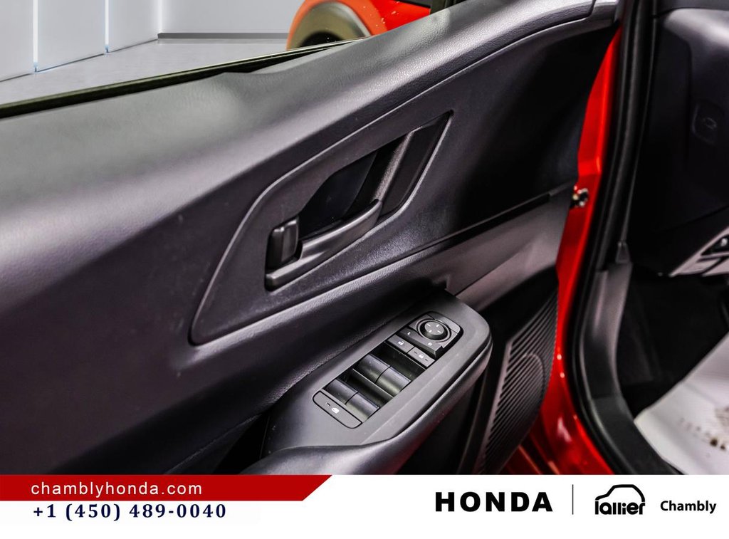 2024 Toyota Prius Prime SE  I CARPLAY I MAGS I HEATED SEATS I CAMERA I ACTIVE SECURITY in Montréal, Quebec - 11 - w1024h768px