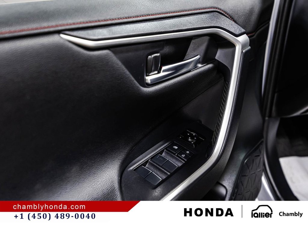 2021 Toyota RAV4 Prime XSE AWD LEATHER I SUNROOF I MAGS I CARPLAY I ACTIVE SECURITY in Montréal, Quebec - 11 - w1024h768px