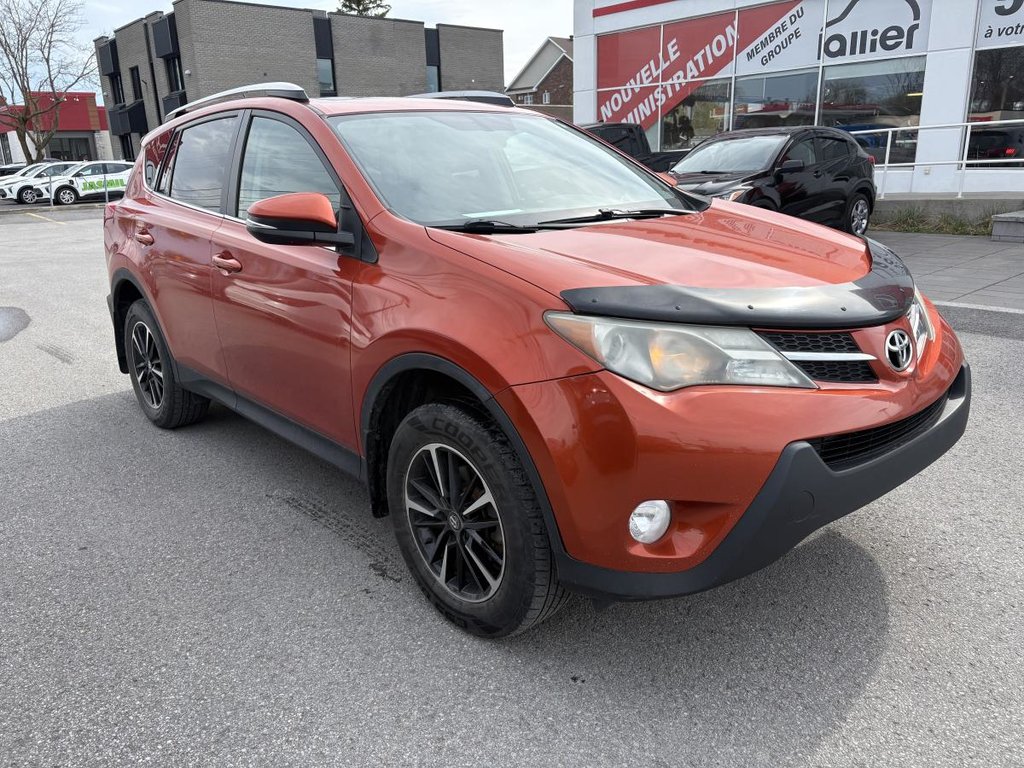 Toyota RAV4 XLE SUNROOF, CAMERA & BLUETOOTH LES TECHNO ON OLD CAR IS PERFECT !!!! 2015 à Montréal, Québec - 2 - w1024h768px
