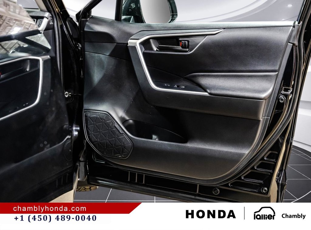 Toyota RAV4 LE AWD  I CARPLAY I HEATED SEATS I CAMERA I MAGS I ACTIVE SECURITY 2019 à Montréal, Québec - 16 - w1024h768px