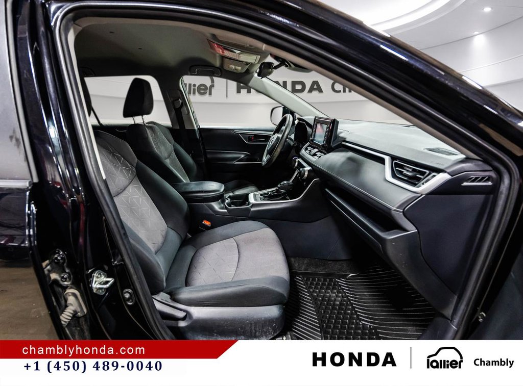 Toyota RAV4 LE AWD  I CARPLAY I HEATED SEATS I CAMERA I MAGS I ACTIVE SECURITY 2019 à Montréal, Québec - 17 - w1024h768px