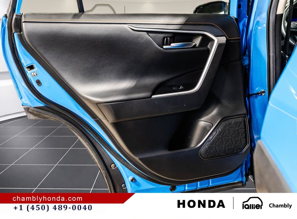 2020 Toyota RAV4 Trail AWD NO ACCIDENT I HEATED AND VENTILATED SEATS I SUNROOF I MAGS I CAMERA I ACTIVE SECURITY in Montréal, Quebec - 8 - w1024h768px