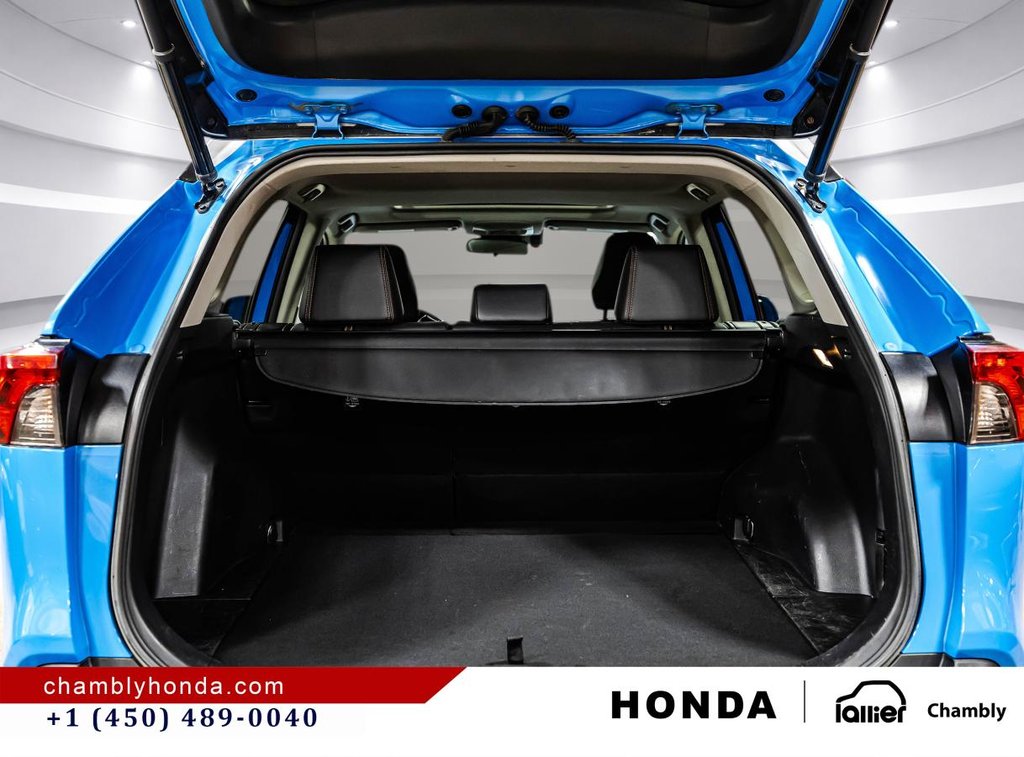 2020 Toyota RAV4 Trail AWD NO ACCIDENT I HEATED AND VENTILATED SEATS I SUNROOF I MAGS I CAMERA I ACTIVE SECURITY in Montréal, Quebec - 12 - w1024h768px