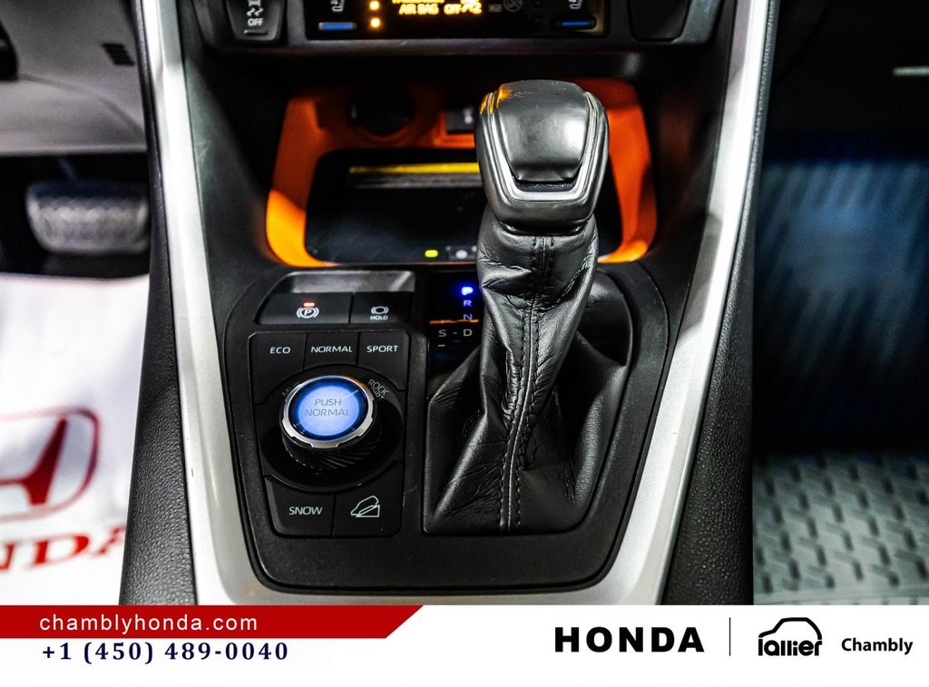 2020 Toyota RAV4 Trail AWD NO ACCIDENT I HEATED AND VENTILATED SEATS I SUNROOF I MAGS I CAMERA I ACTIVE SECURITY in Montréal, Quebec - 22 - w1024h768px
