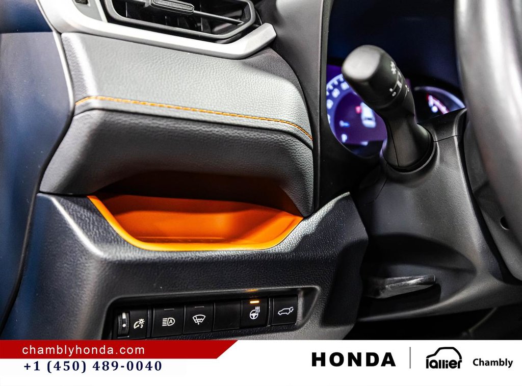 2020 Toyota RAV4 Trail AWD NO ACCIDENT I HEATED AND VENTILATED SEATS I SUNROOF I MAGS I CAMERA I ACTIVE SECURITY in Montréal, Quebec - 18 - w1024h768px