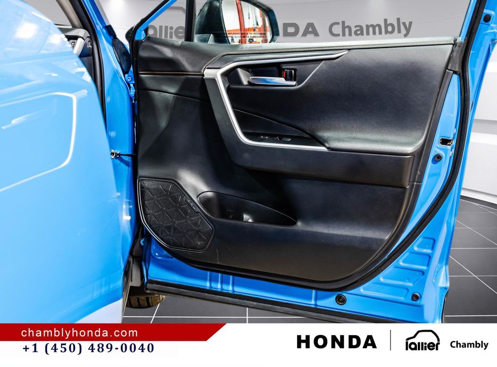 2020 Toyota RAV4 Trail AWD NO ACCIDENT I HEATED AND VENTILATED SEATS I SUNROOF I MAGS I CAMERA I ACTIVE SECURITY in Montréal, Quebec - 13 - w1024h768px