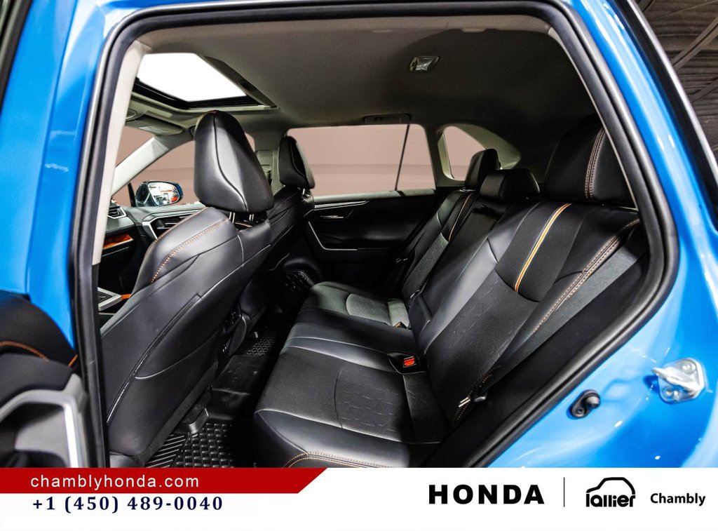 2020 Toyota RAV4 Trail AWD NO ACCIDENT I HEATED AND VENTILATED SEATS I SUNROOF I MAGS I CAMERA I ACTIVE SECURITY in Montréal, Quebec - 9 - w1024h768px
