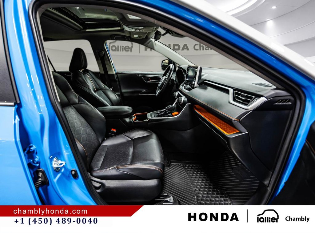 2020 Toyota RAV4 Trail AWD NO ACCIDENT I HEATED AND VENTILATED SEATS I SUNROOF I MAGS I CAMERA I ACTIVE SECURITY in Montréal, Quebec - 14 - w1024h768px