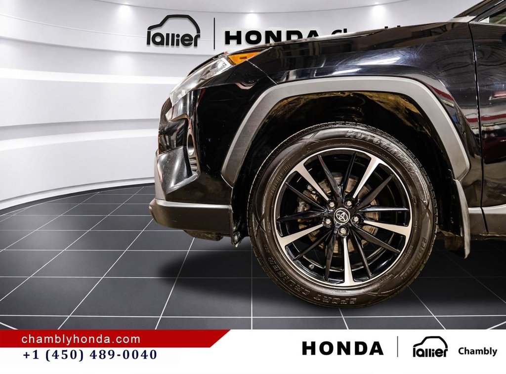 2020 Toyota RAV4 XLE AWD LEATHER I SUNROOF I MAGS I HEATED SEATS I CAMERA I ACTIVE SECURITY in Montréal, Quebec - 10 - w1024h768px