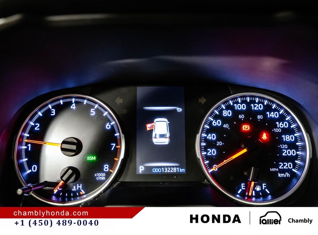 2020 Toyota RAV4 XLE AWD LEATHER I SUNROOF I MAGS I HEATED SEATS I CAMERA I ACTIVE SECURITY in Montréal, Quebec - 24 - w1024h768px