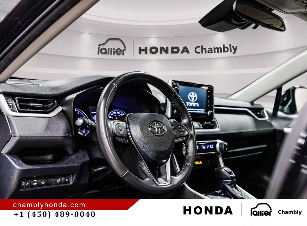2020 Toyota RAV4 XLE AWD LEATHER I SUNROOF I MAGS I HEATED SEATS I CAMERA I ACTIVE SECURITY in Montréal, Quebec - 21 - w1024h768px