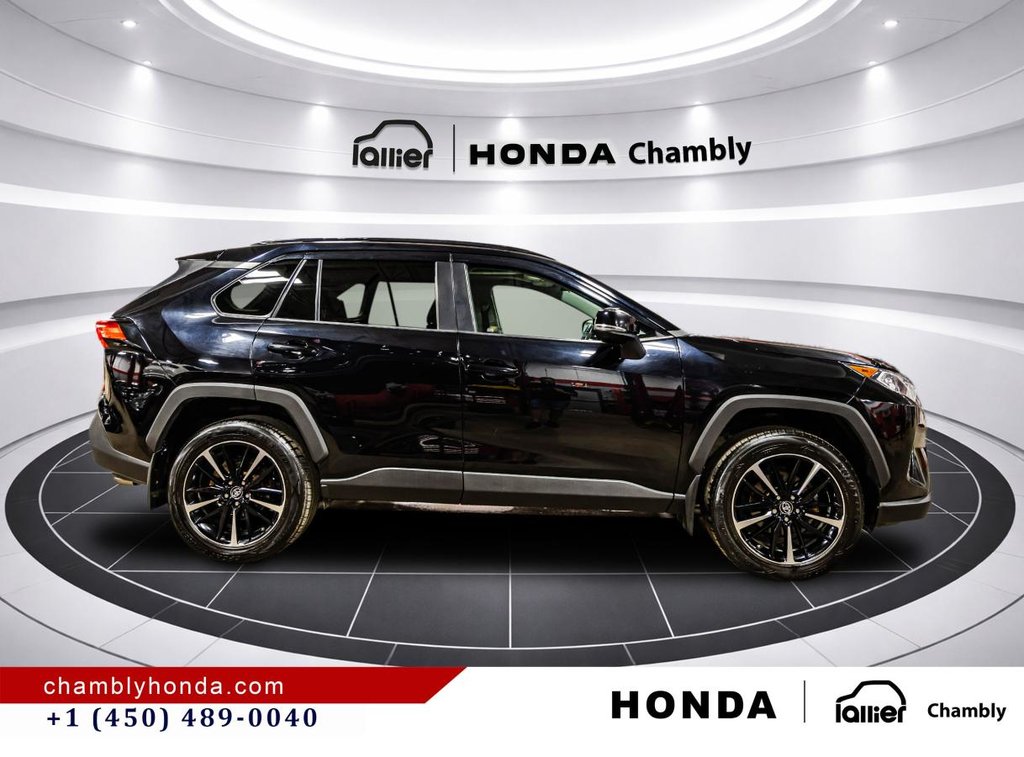2020 Toyota RAV4 XLE AWD LEATHER I SUNROOF I MAGS I HEATED SEATS I CAMERA I ACTIVE SECURITY in Montréal, Quebec - 8 - w1024h768px